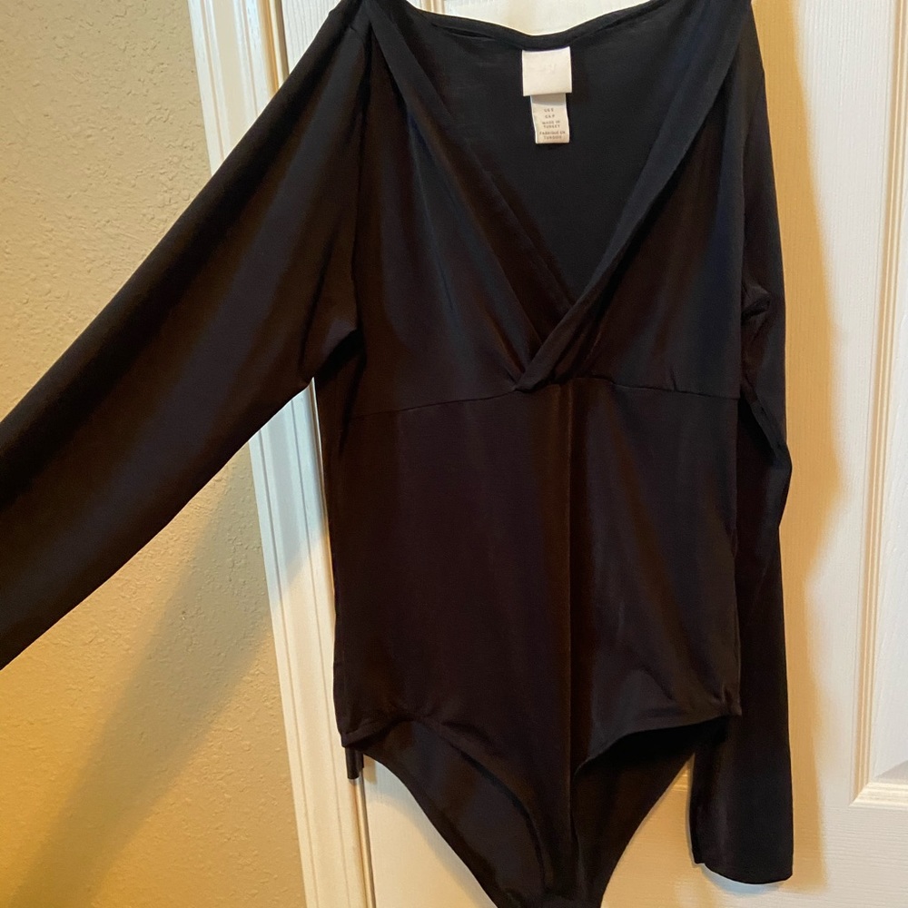 NWOT long sleeve on piece